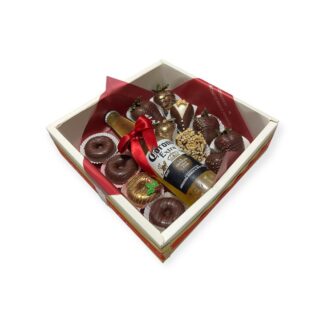 Fresas con Chocolate Mini Donas y Cerveza